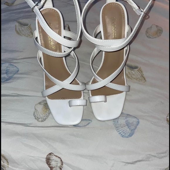 High heels sandals - Picture 3 of 3